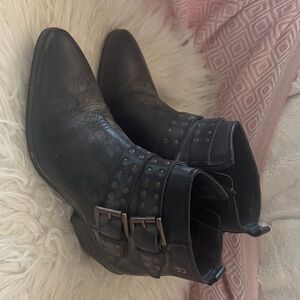 Roan Sz 7.5 Genuine Leather Studded Black Ankle Boots Nordstrom Bought